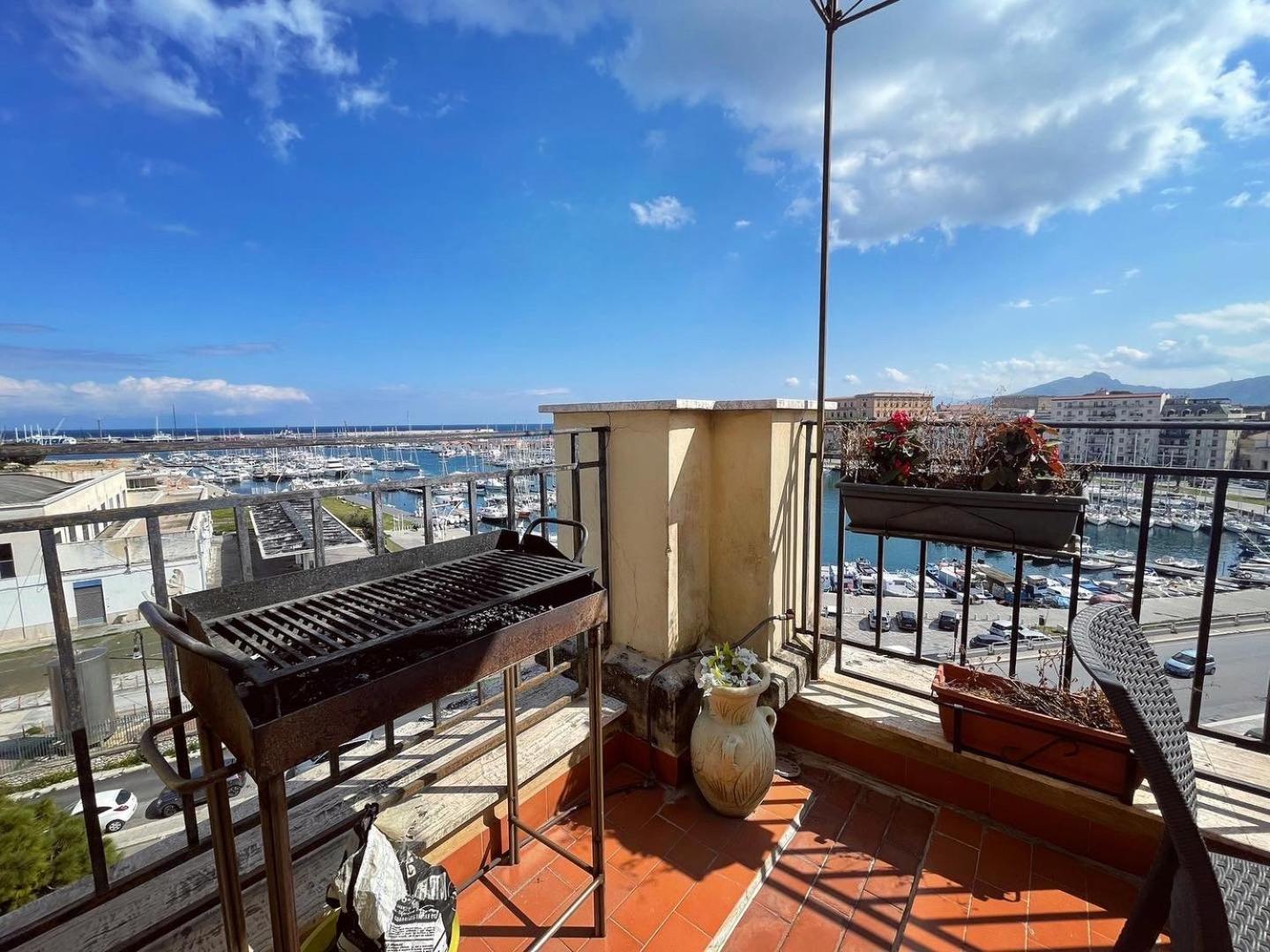 Apartamento Kasa Kala Attico Con Terrazza